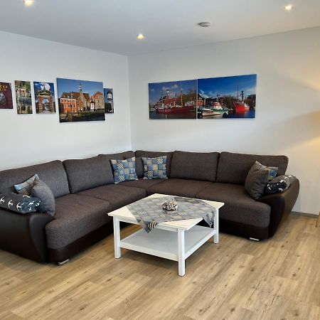 Ferienwohnung Wippsteert - 5 Sterne - Mit Balkon Und Pkw Stellplatz Emden Exterior photo